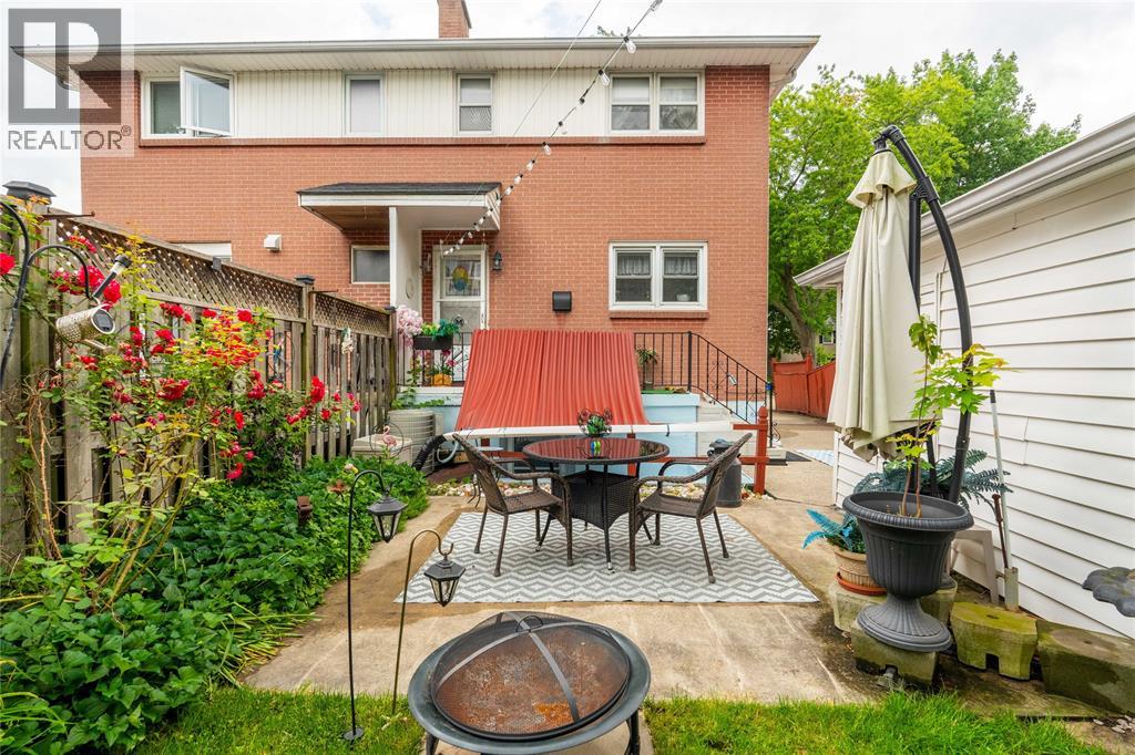 845 VROOM AVENUE - 24