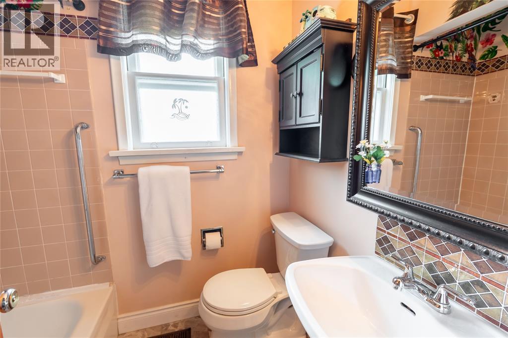 845 VROOM AVENUE - 12