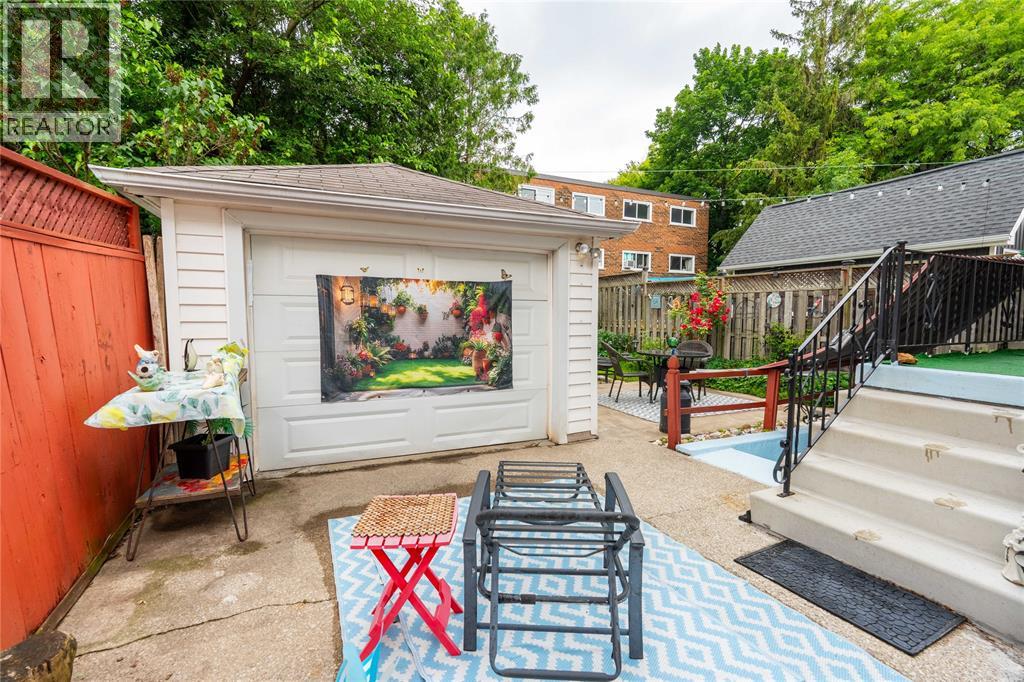 845 VROOM AVENUE - 20