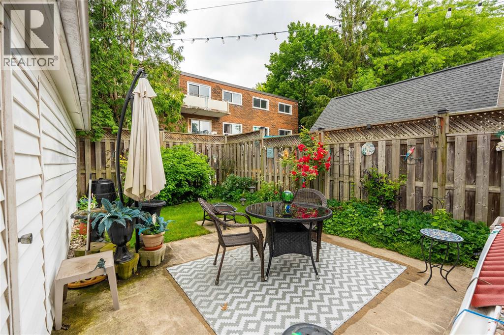 845 VROOM AVENUE - 22
