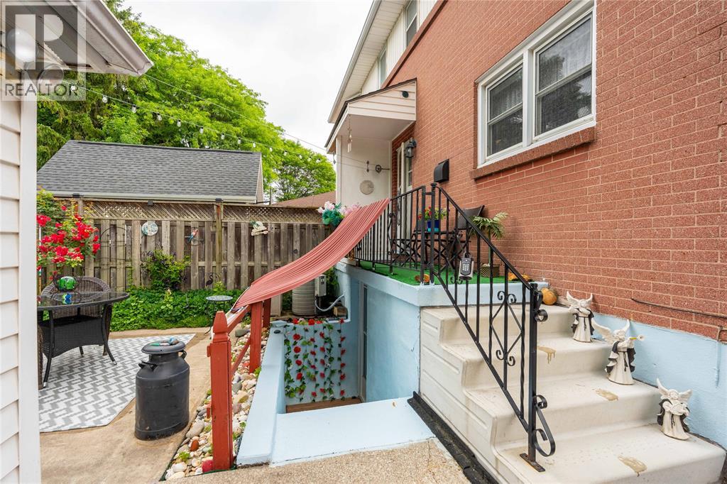 845 VROOM AVENUE - 21