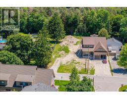 21 Eastwood Avenue N, Oshawa, ON L1G3Y5 Photo 9