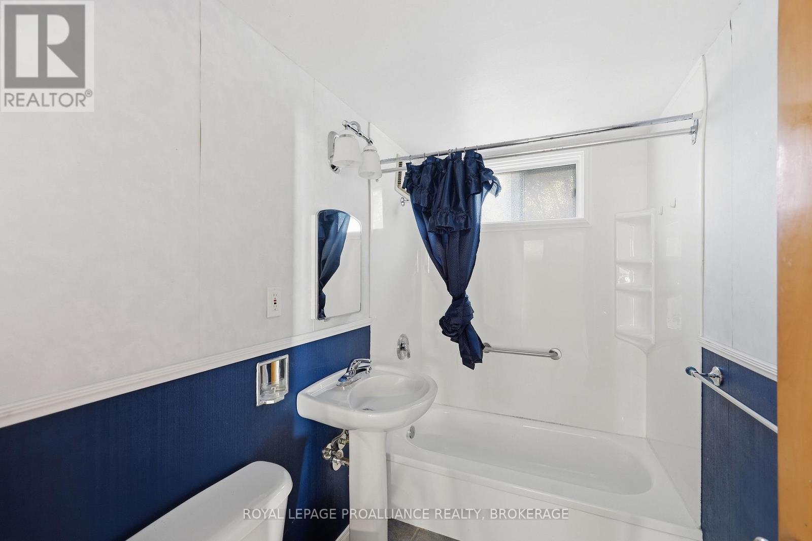 4756 BATH ROAD - 42