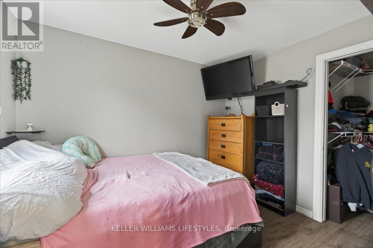 30 QUEEN STREET W - 8