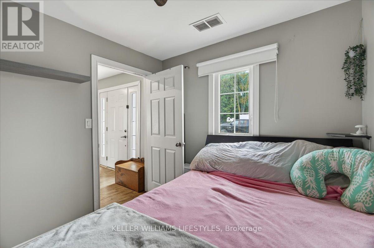 30 QUEEN STREET W - 9