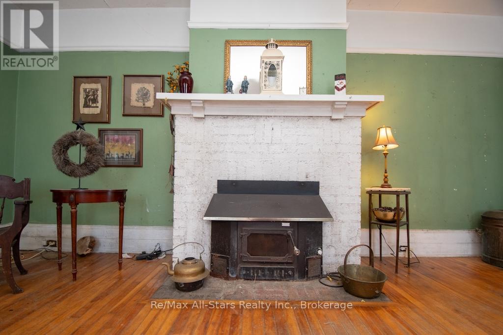 173 LINDSAY STREET S - 10