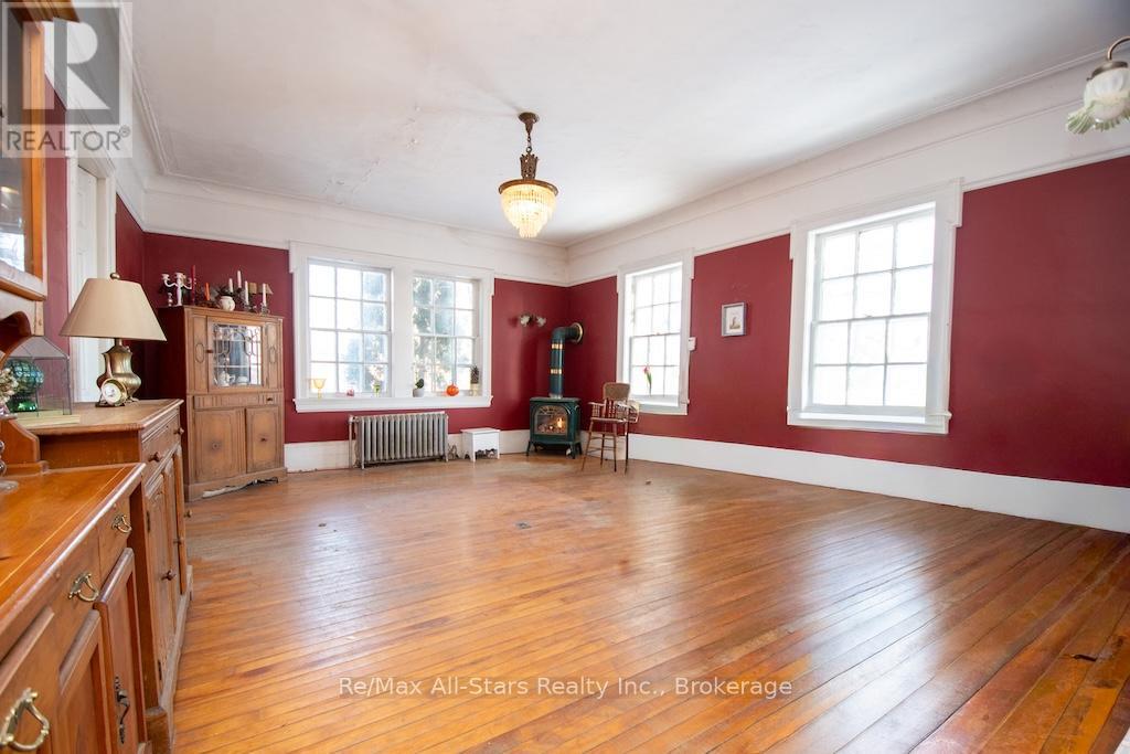 173 LINDSAY STREET S - 15