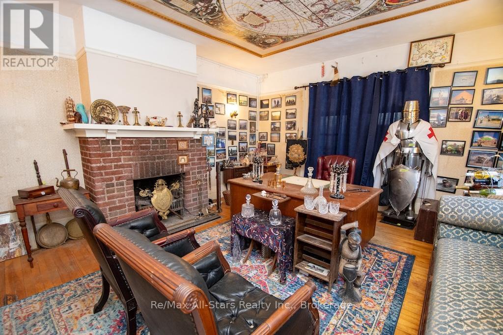 173 LINDSAY STREET S - 22
