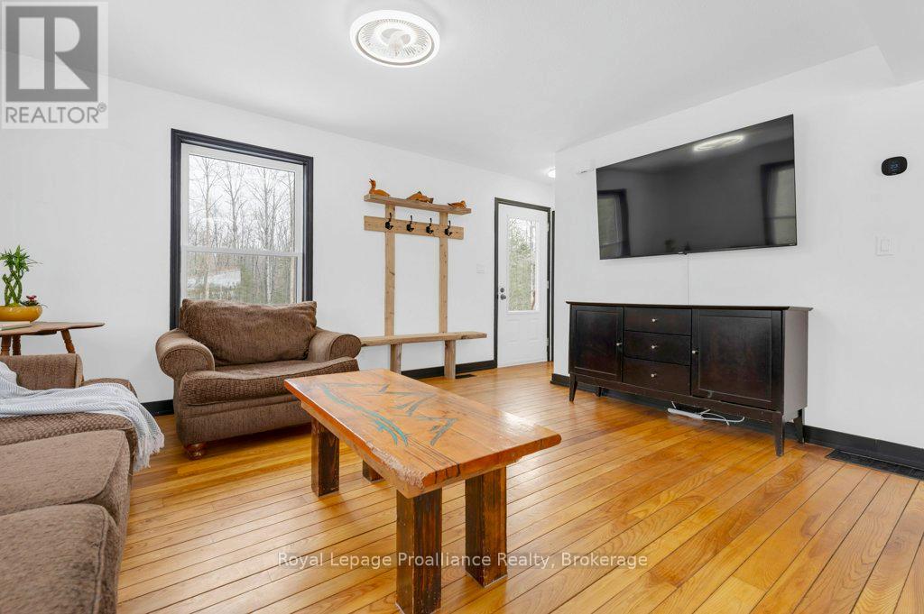 12 COSGROVE LANE - 12