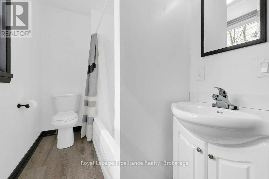 12 COSGROVE LANE - 22
