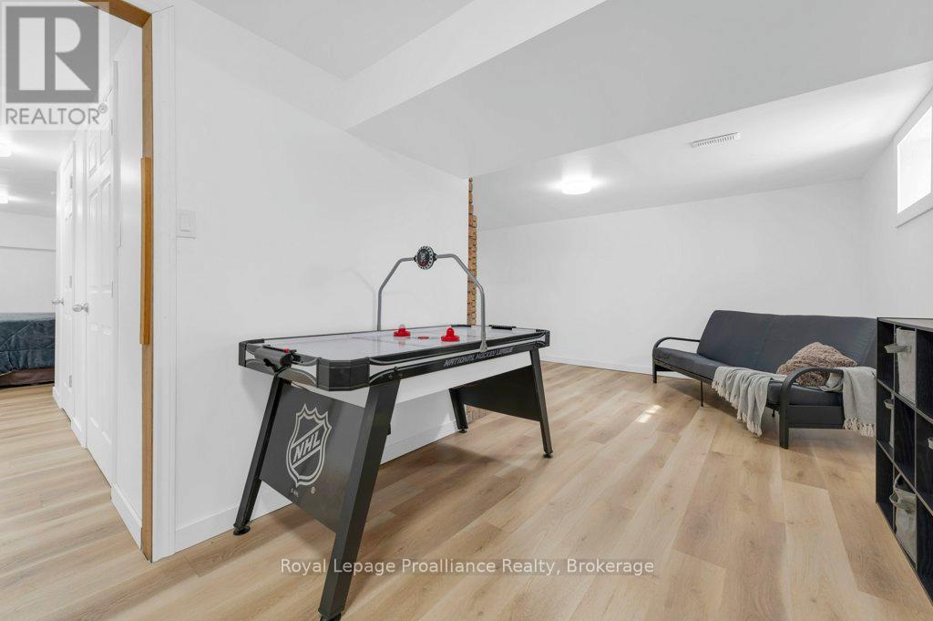 12 COSGROVE LANE - 33