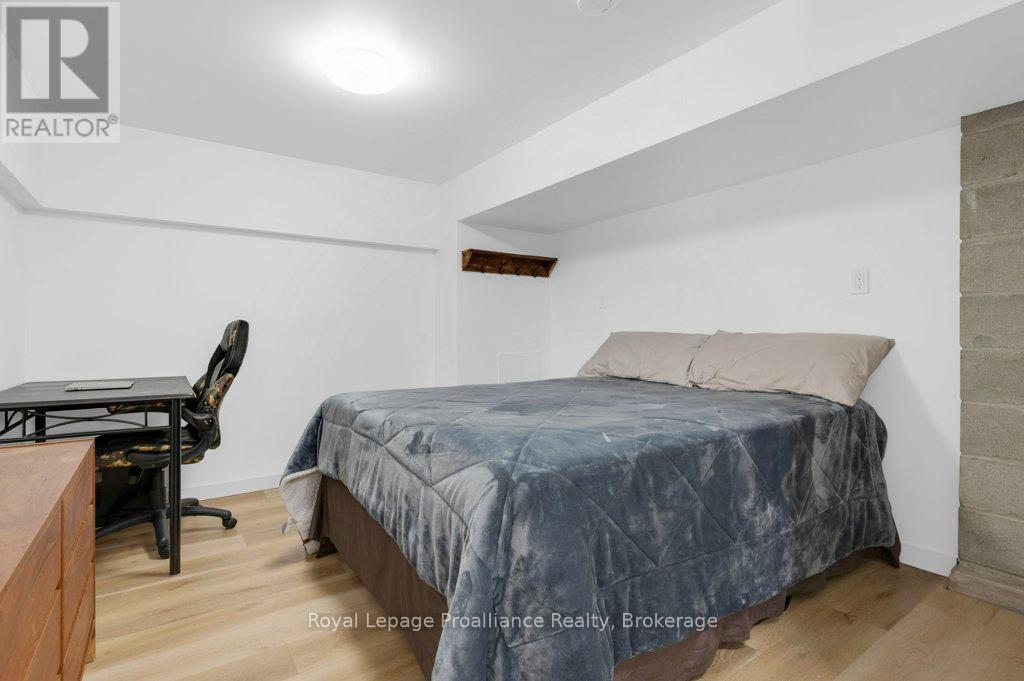12 COSGROVE LANE - 34