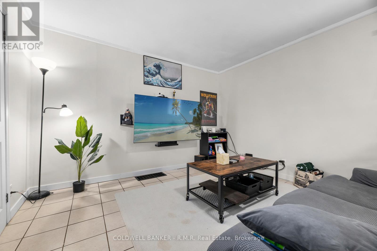 371 JOHN STREET - 11