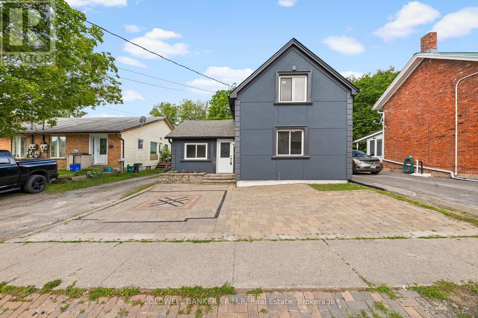 371 JOHN STREET - 19