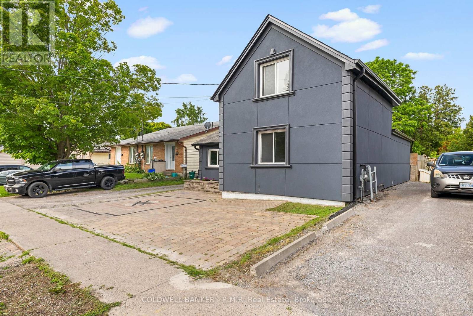 371 JOHN STREET - 20