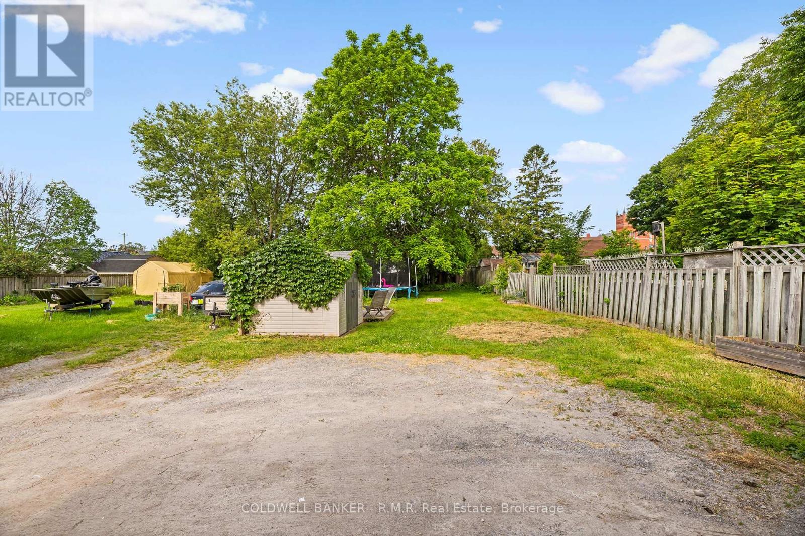 371 JOHN STREET - 22