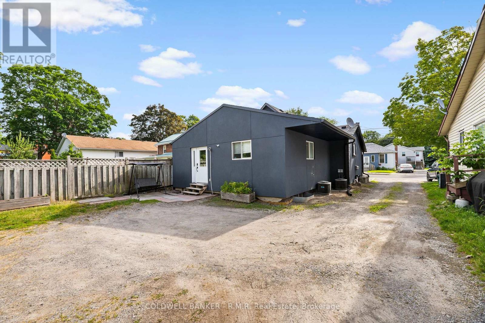371 JOHN STREET - 24