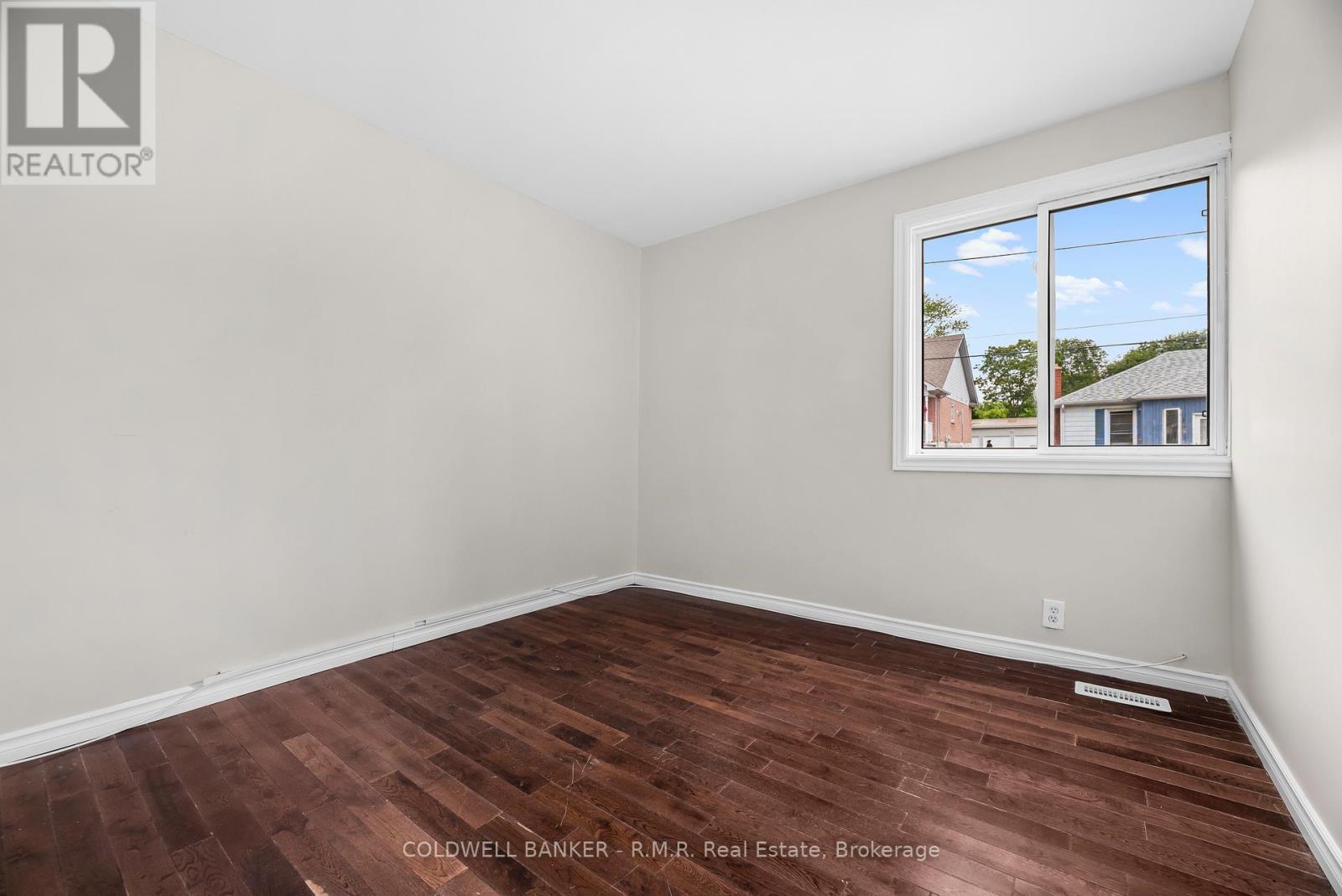 371 JOHN STREET - 5