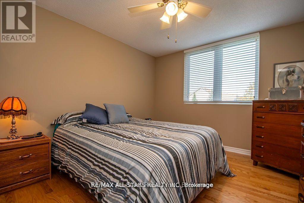 #305 51 RIVERMILL BOULEVARD - 17