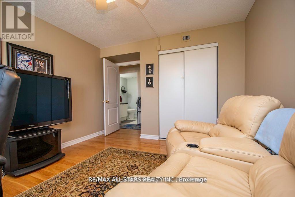 #305 51 RIVERMILL BOULEVARD - 19