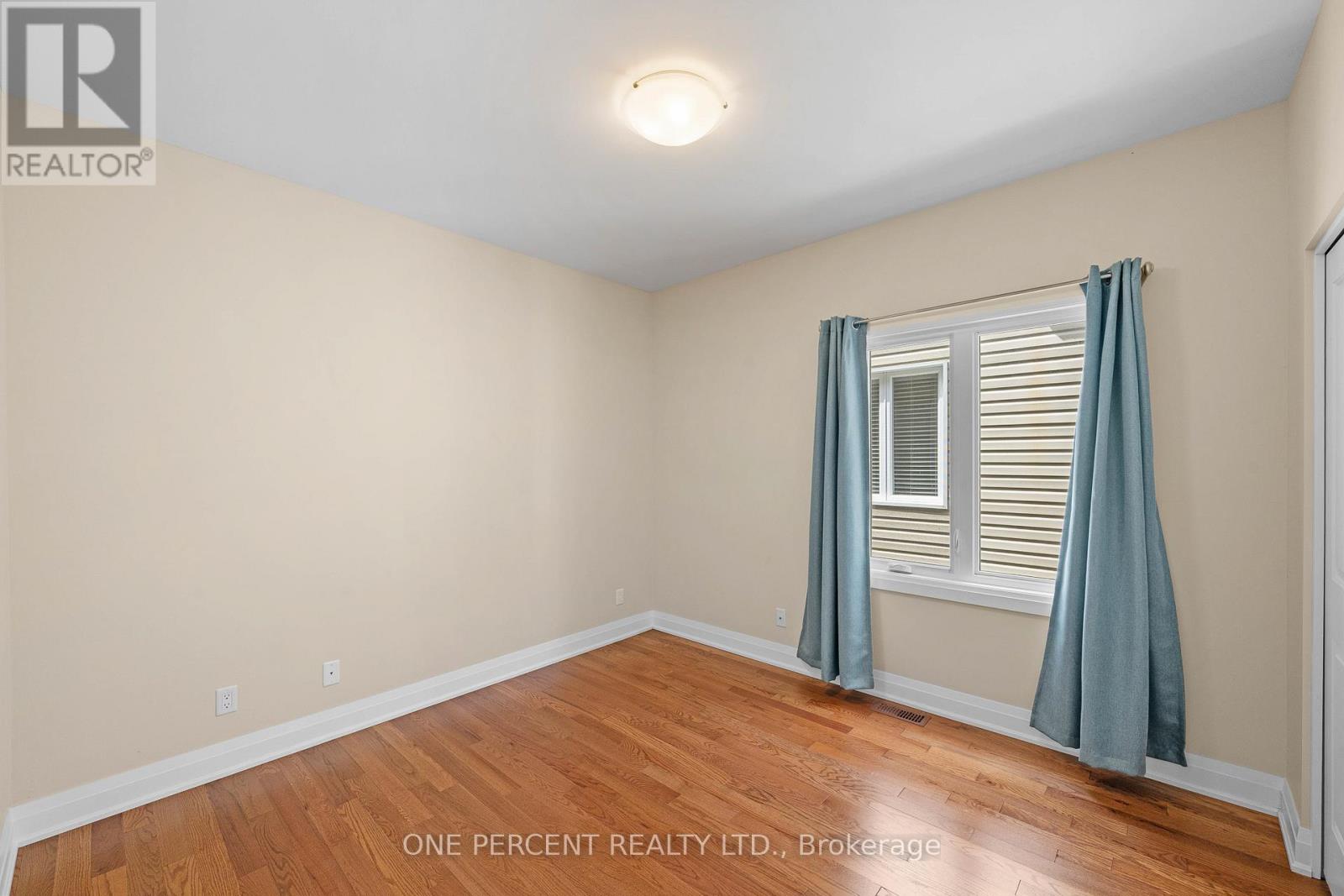 135 ELIZABETH STREET - 25