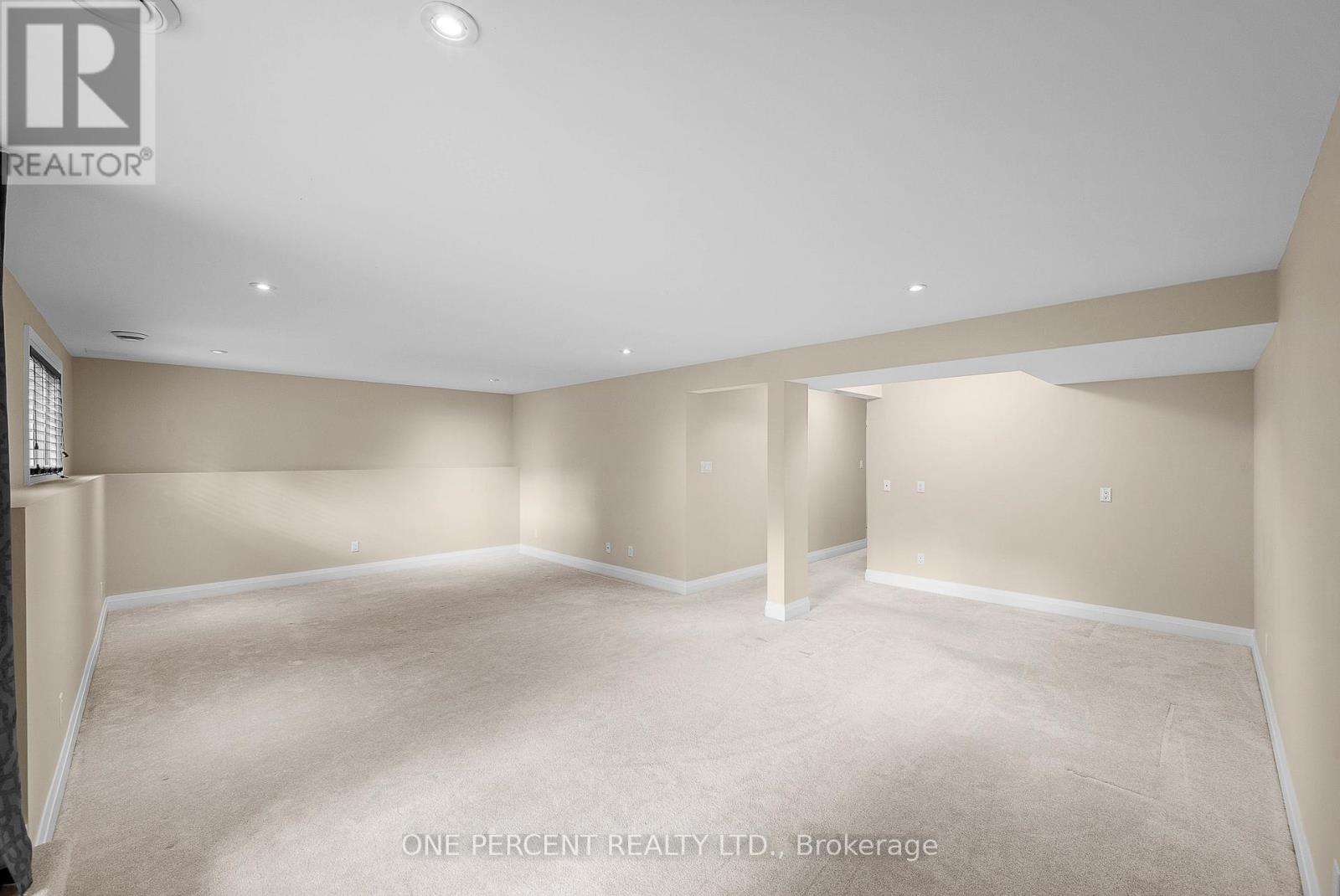 135 ELIZABETH STREET - 35