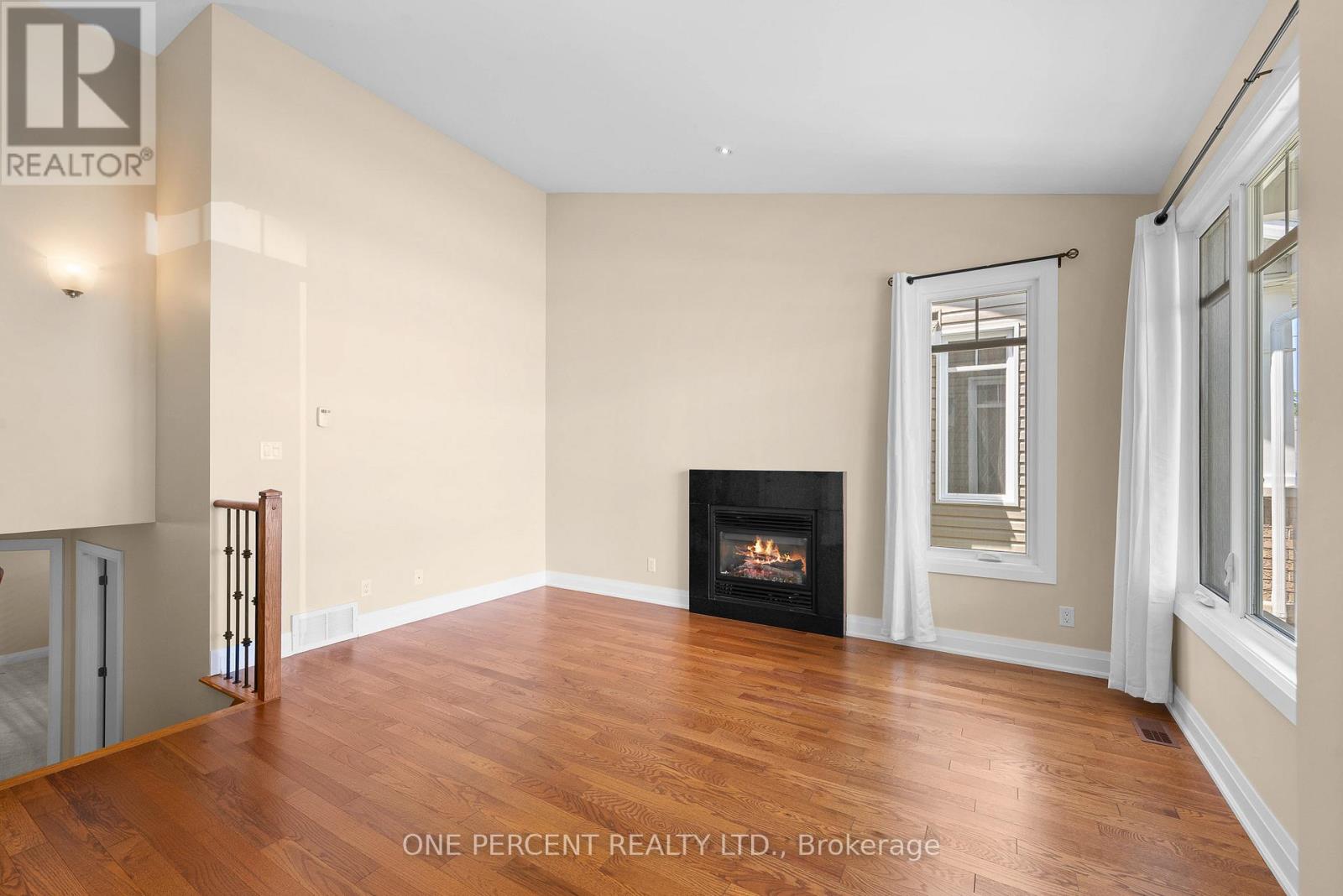 135 ELIZABETH STREET - 5