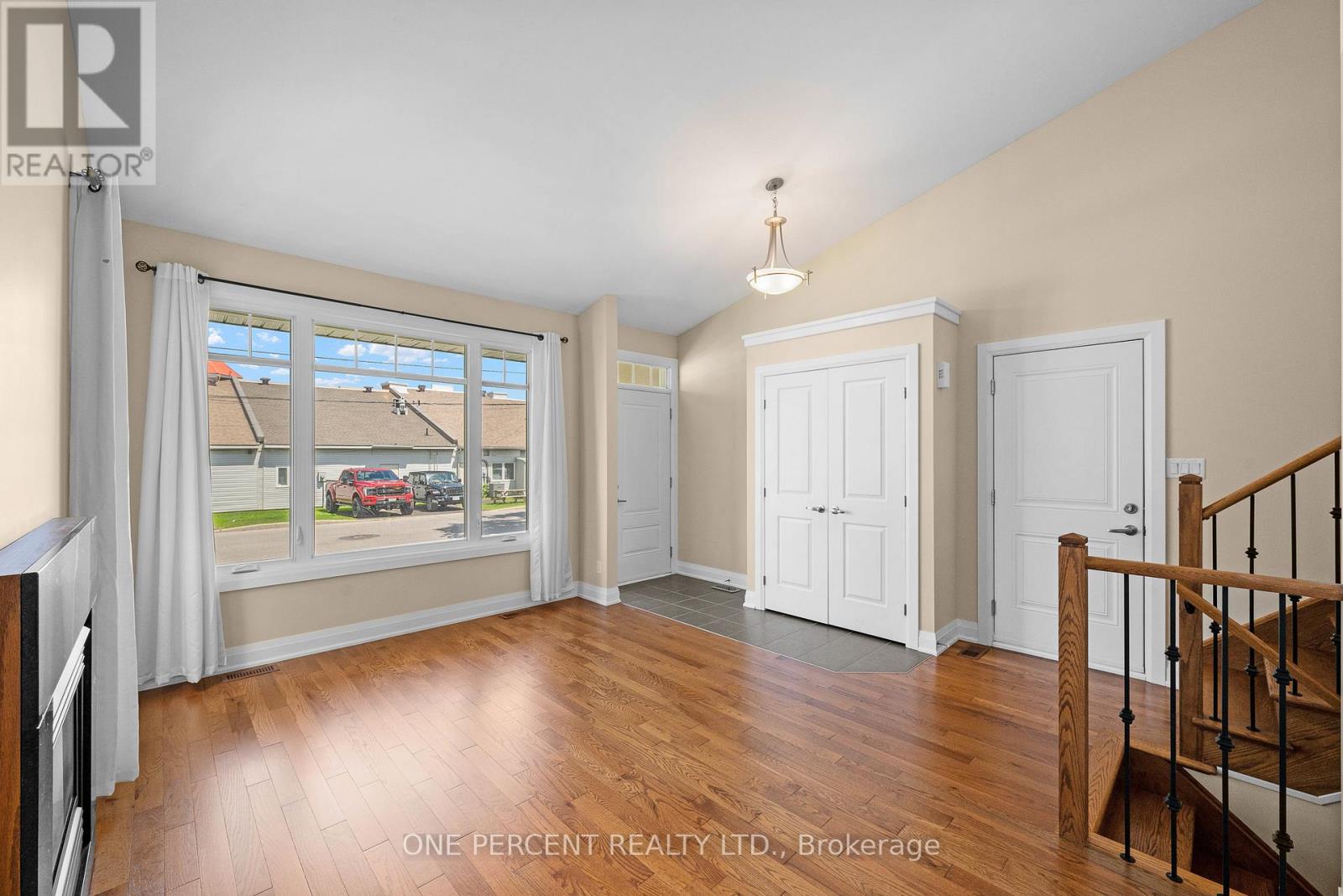 135 ELIZABETH STREET - 7
