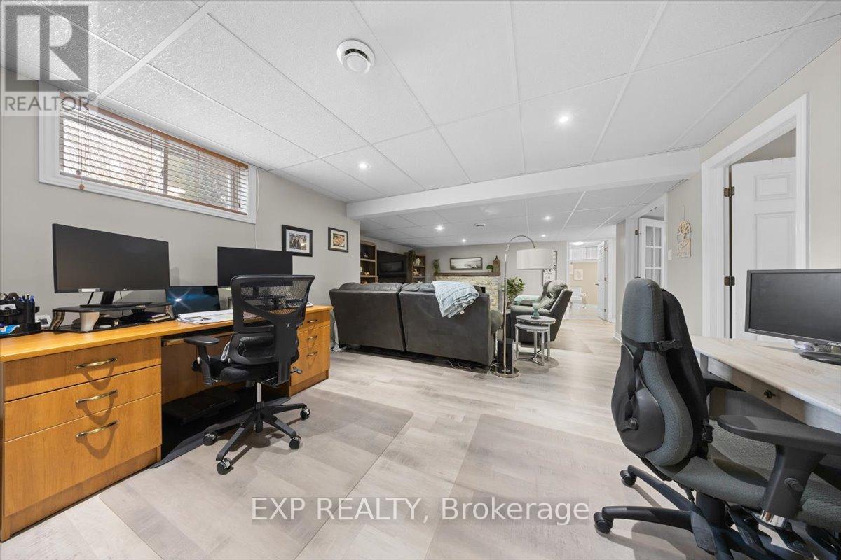 35 HONORE CRESCENT - 37