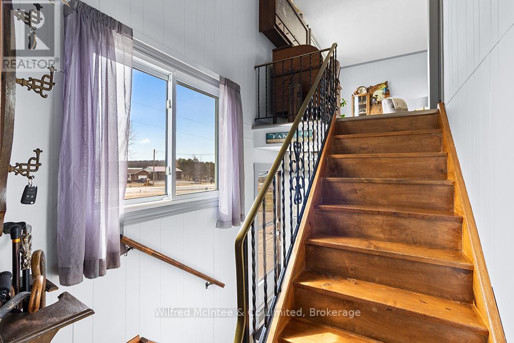 401395 GREY RD 4 - 18