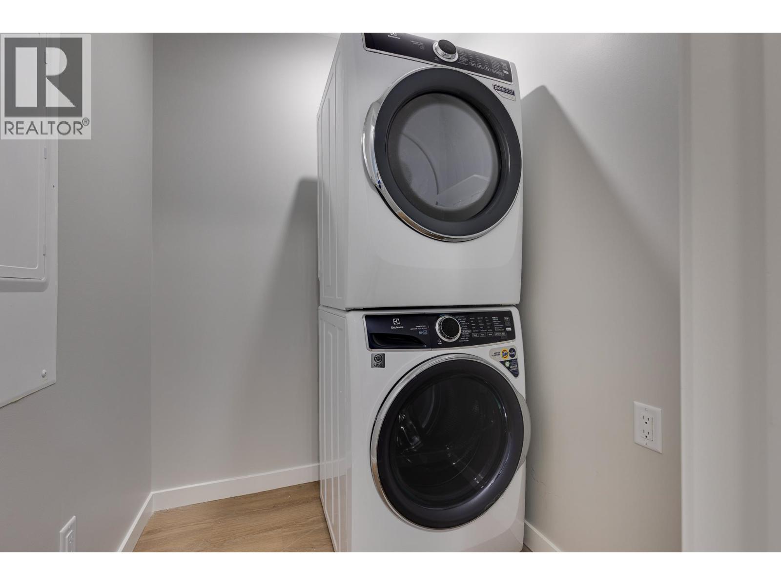 1219 N BLACKBURN ROAD - 10