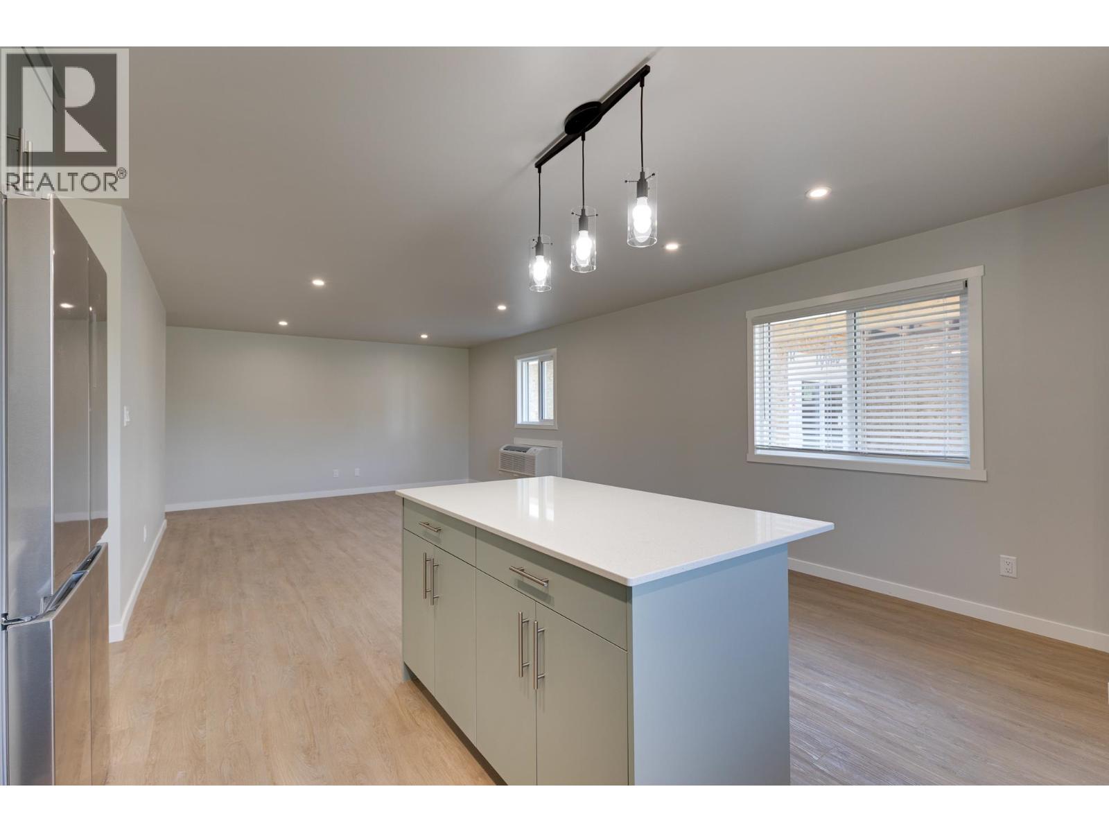 1219 N BLACKBURN ROAD - 7