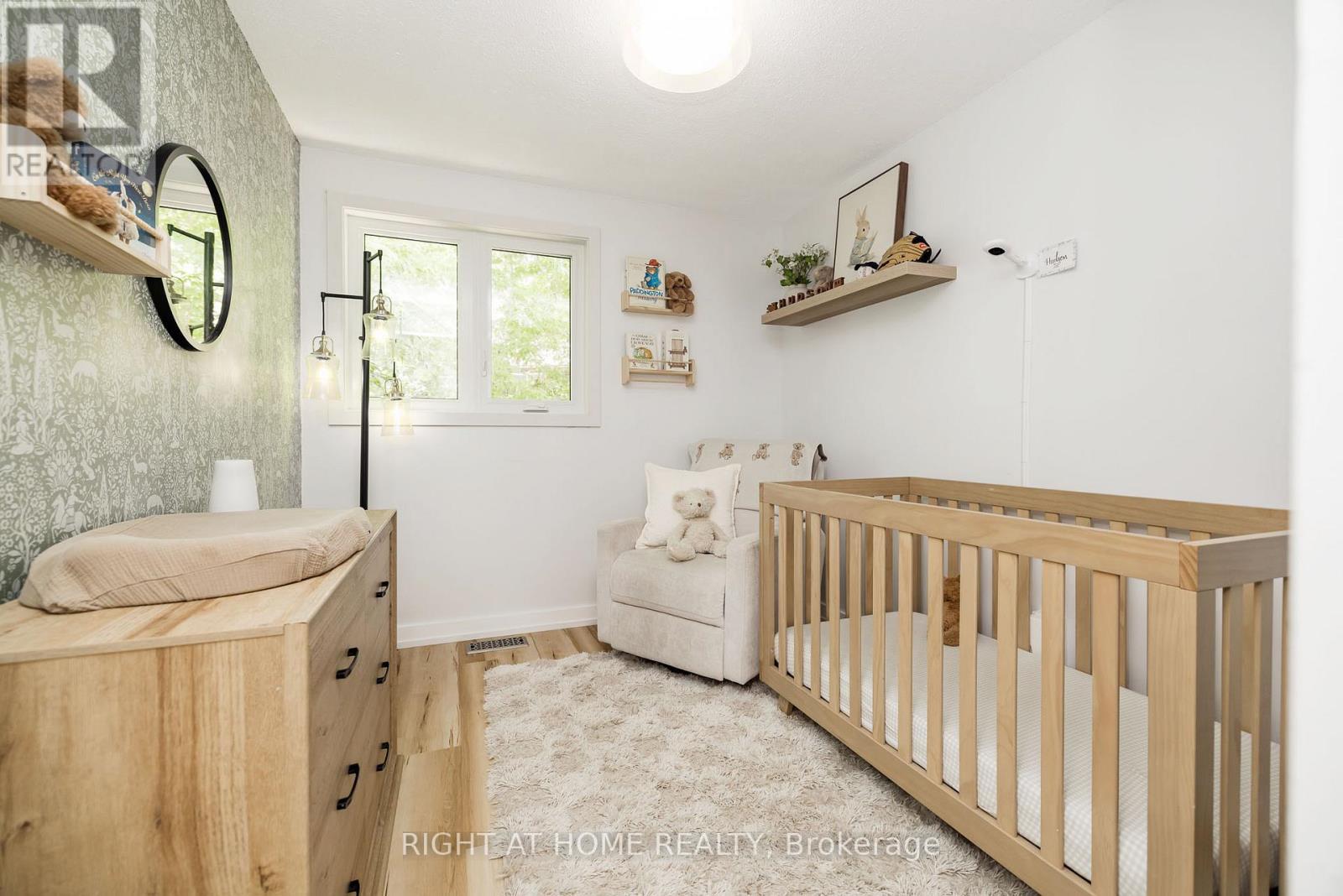 30 BERKSHIRE WAY - 26