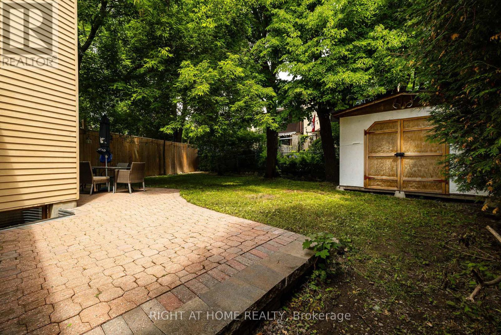 30 BERKSHIRE WAY - 31