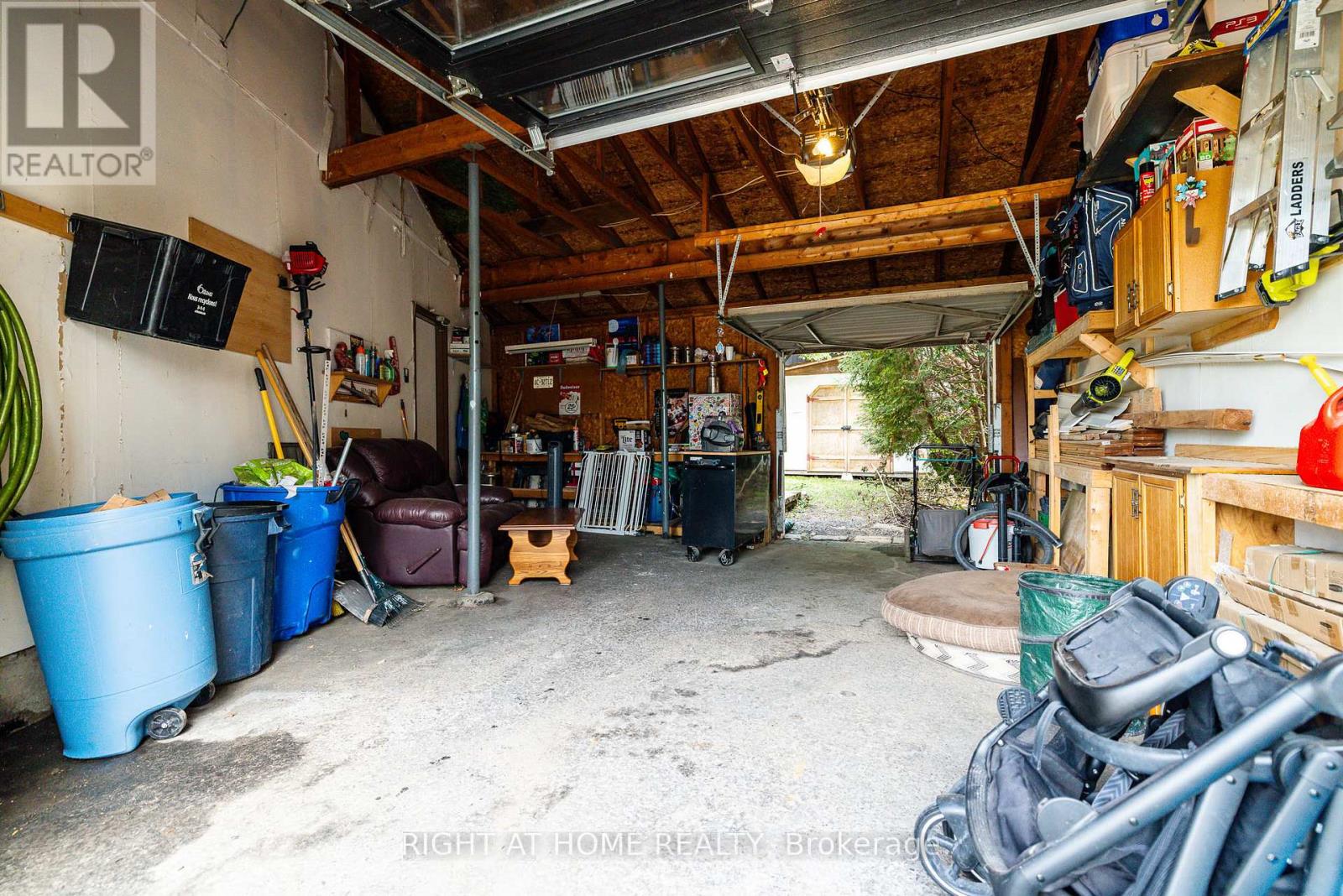 30 BERKSHIRE WAY - 38