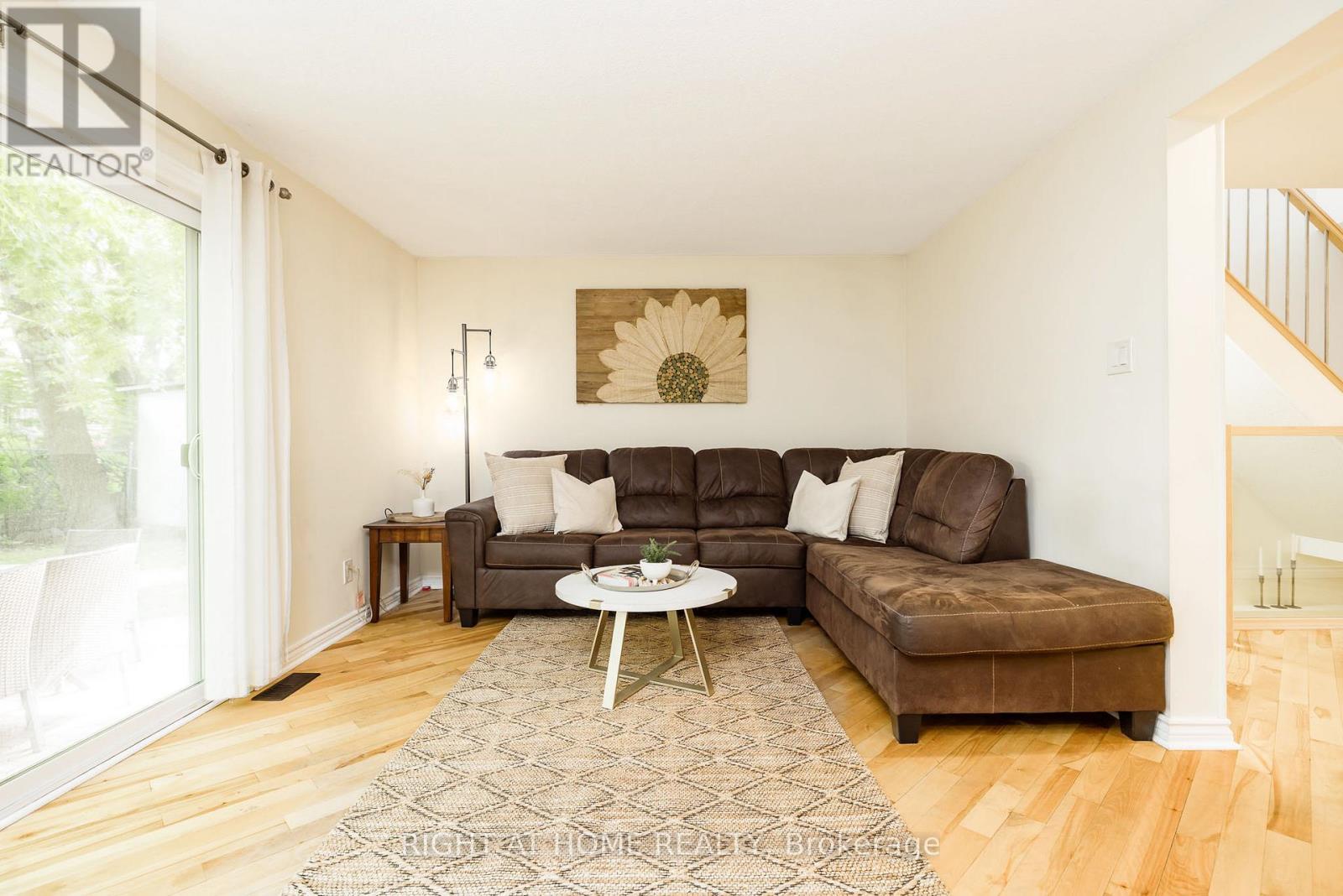 30 BERKSHIRE WAY - 9
