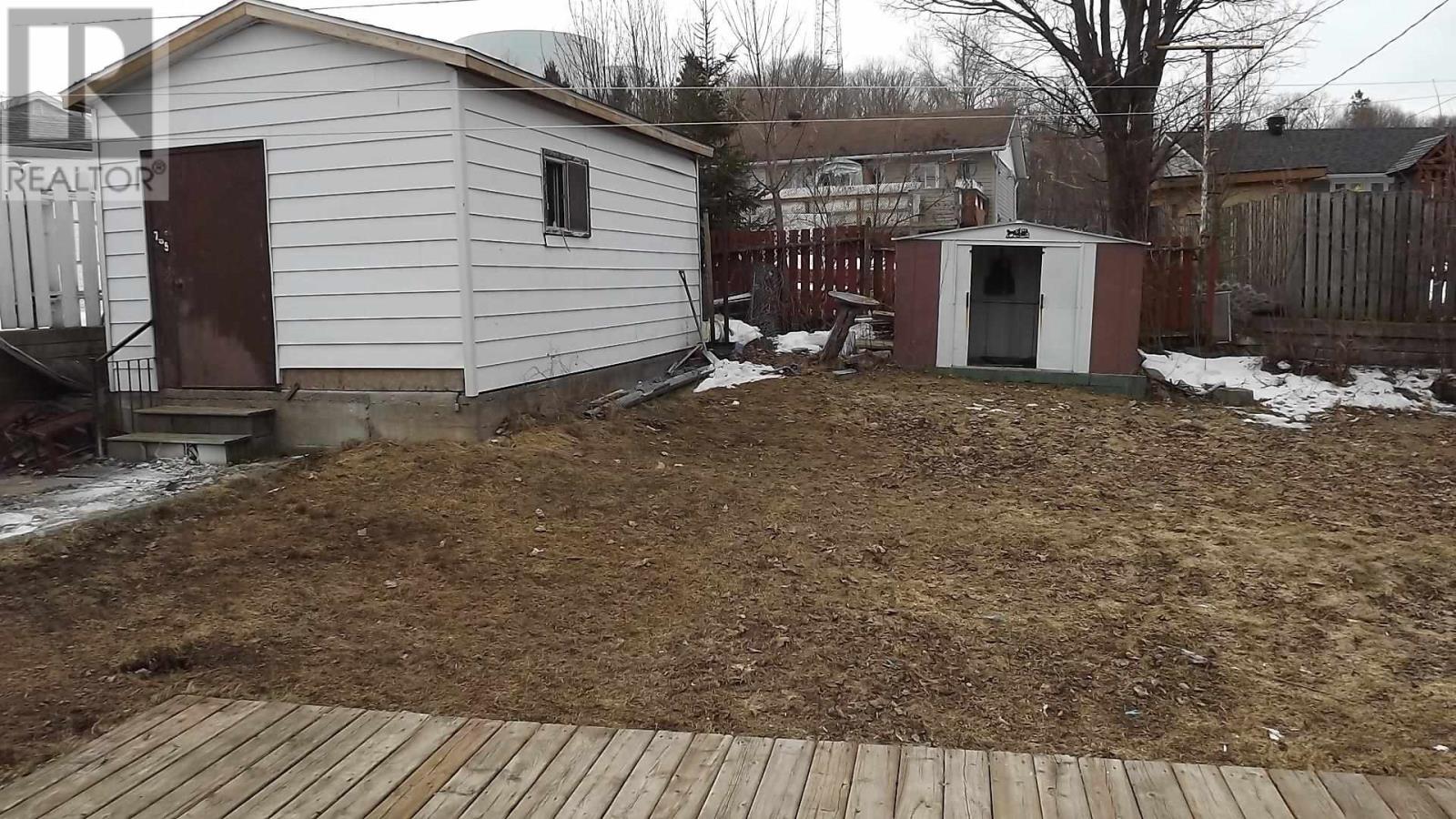 71 Hutchison AVE - 28