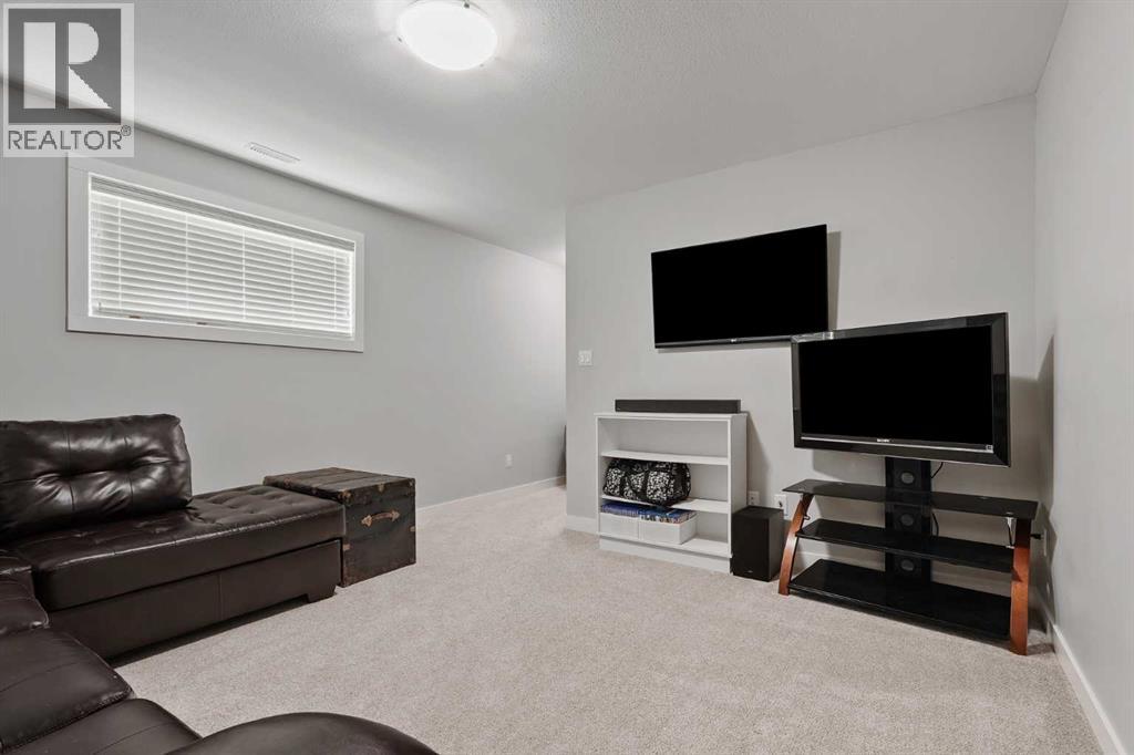 244 Northlander Bend W — photo 35
