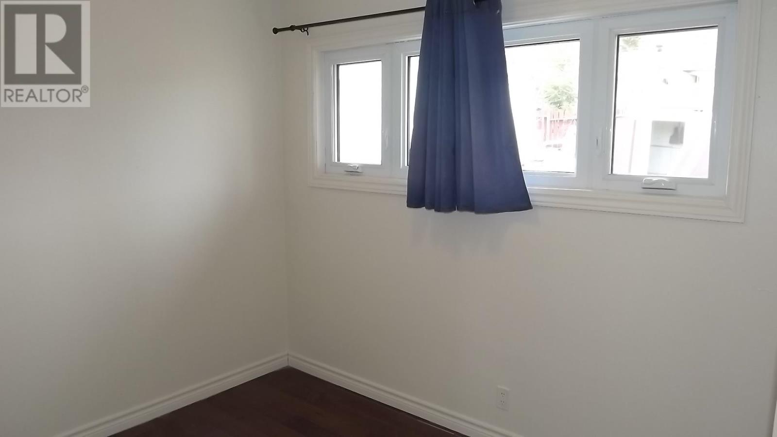 71 Hutchison AVE - 12