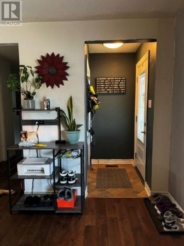 71 Hutchison AVE - 8