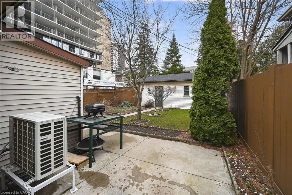 144 HUNTER Street W - 42