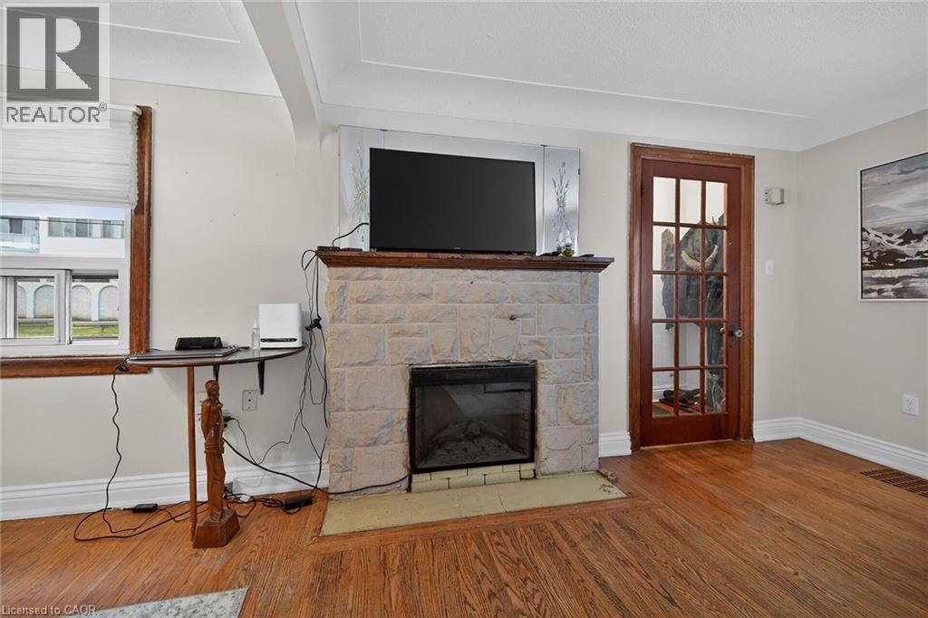 144 HUNTER Street W - 10