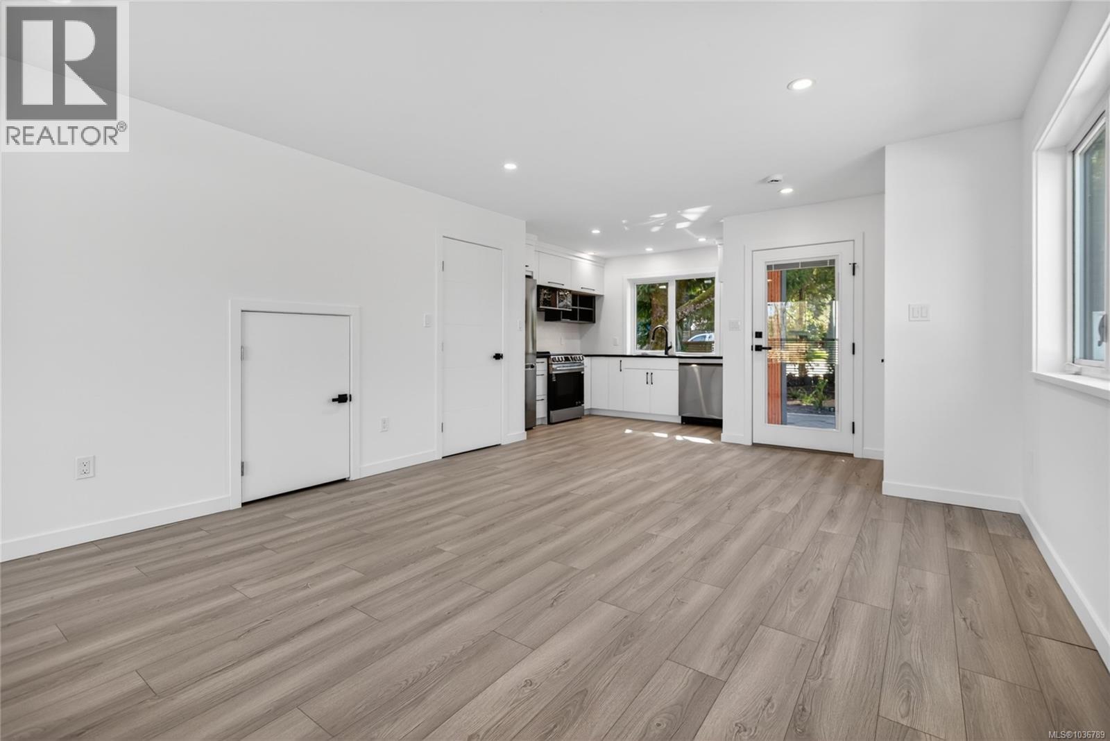 #1 1590 Piercy Ave - 12