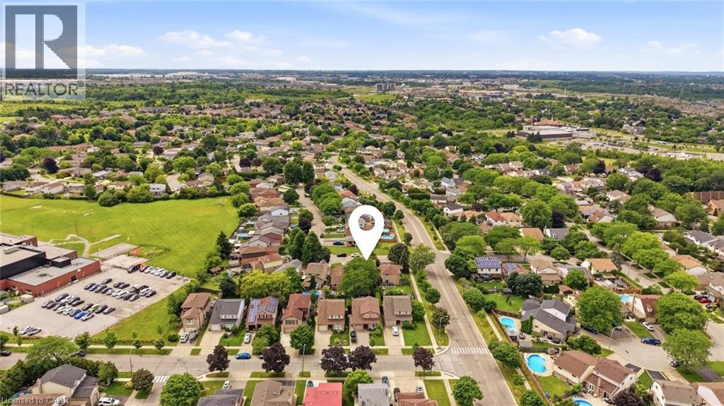 3 TWINOAKS Crescent - 19