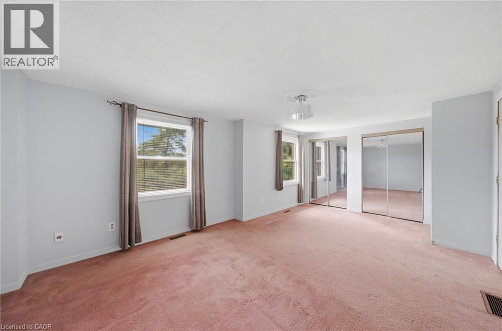 3 TWINOAKS Crescent - 9