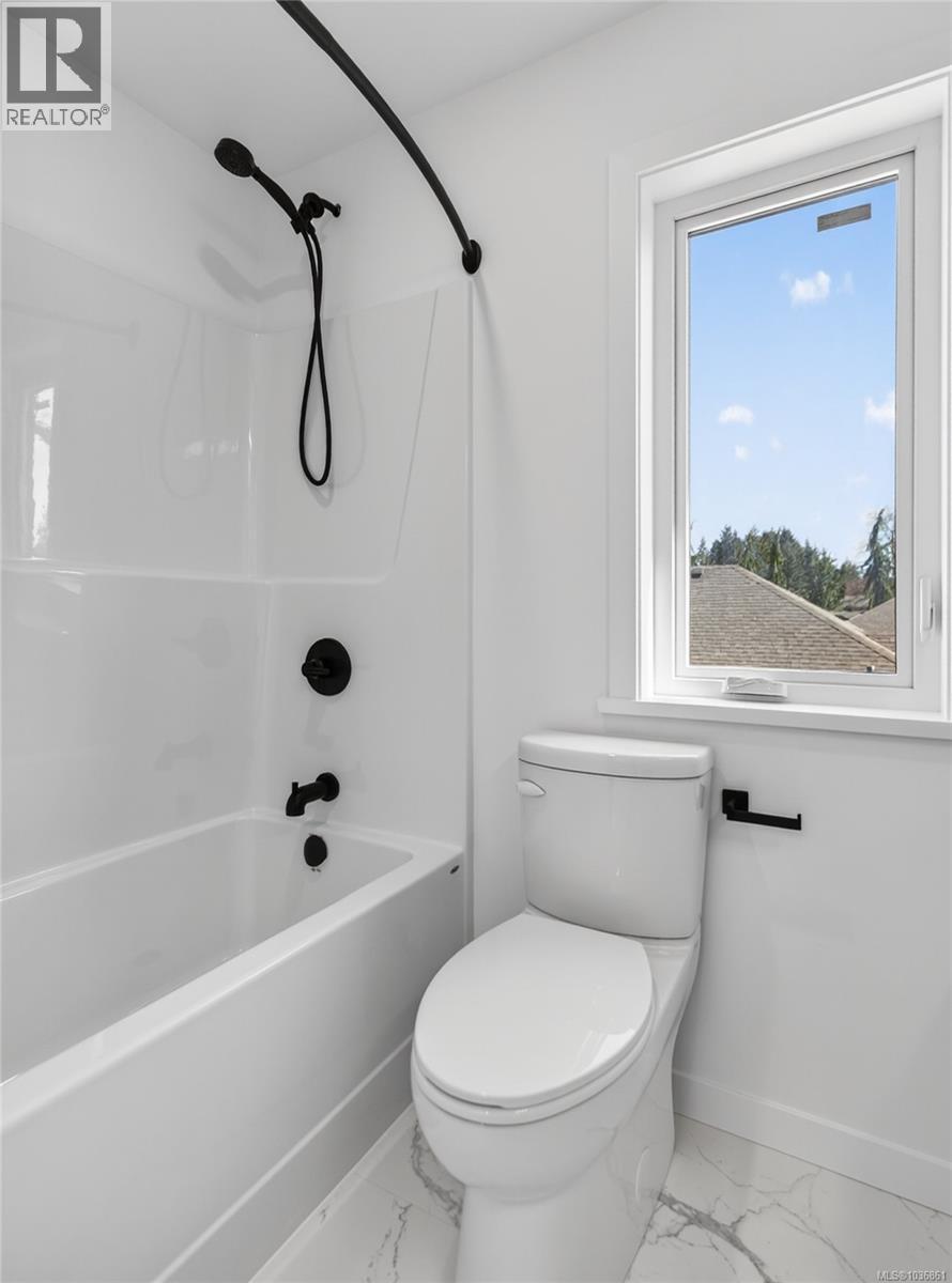 #3 1590 Piercy Ave - 25