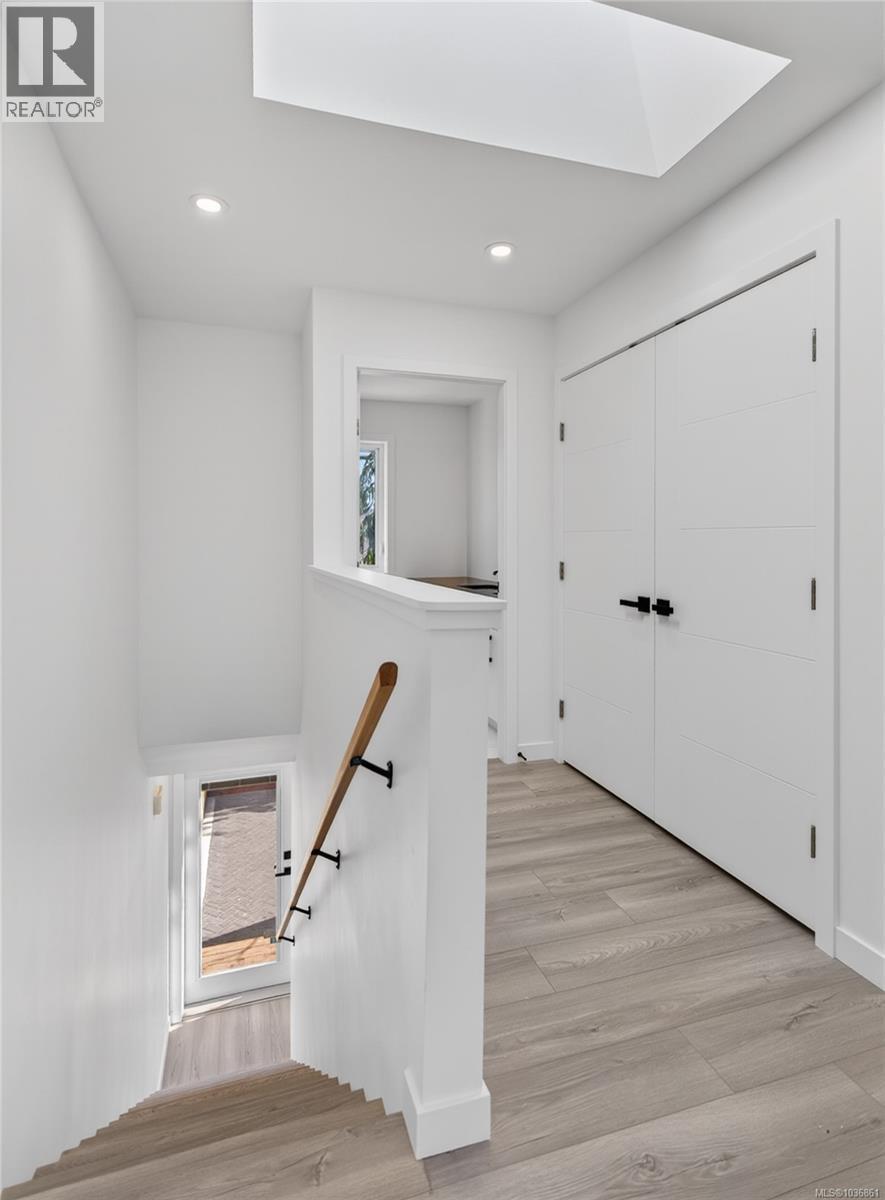 #3 1590 Piercy Ave - 19