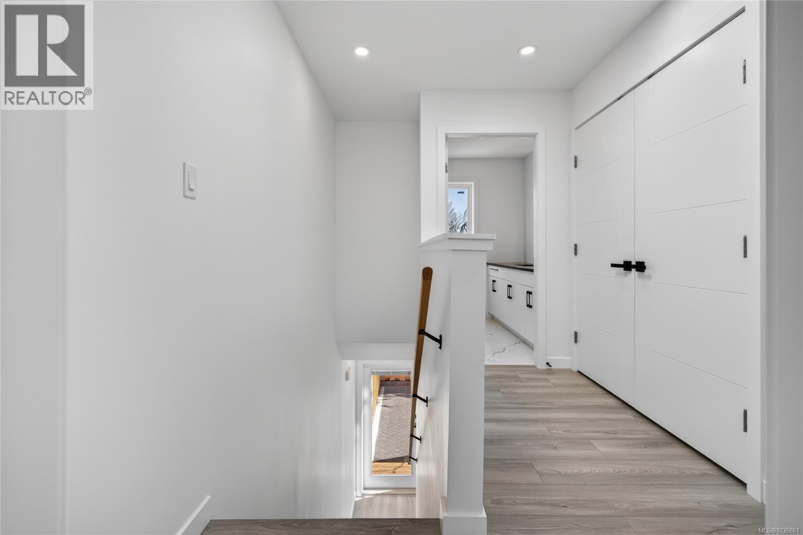 #3 1590 Piercy Ave - 17