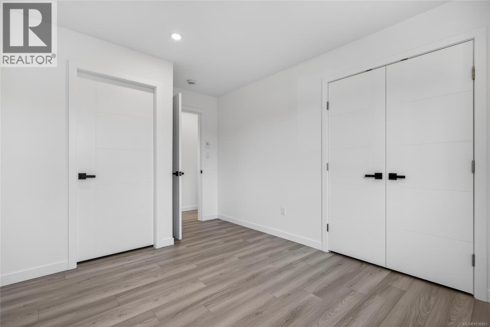 #3 1590 Piercy Ave - 22