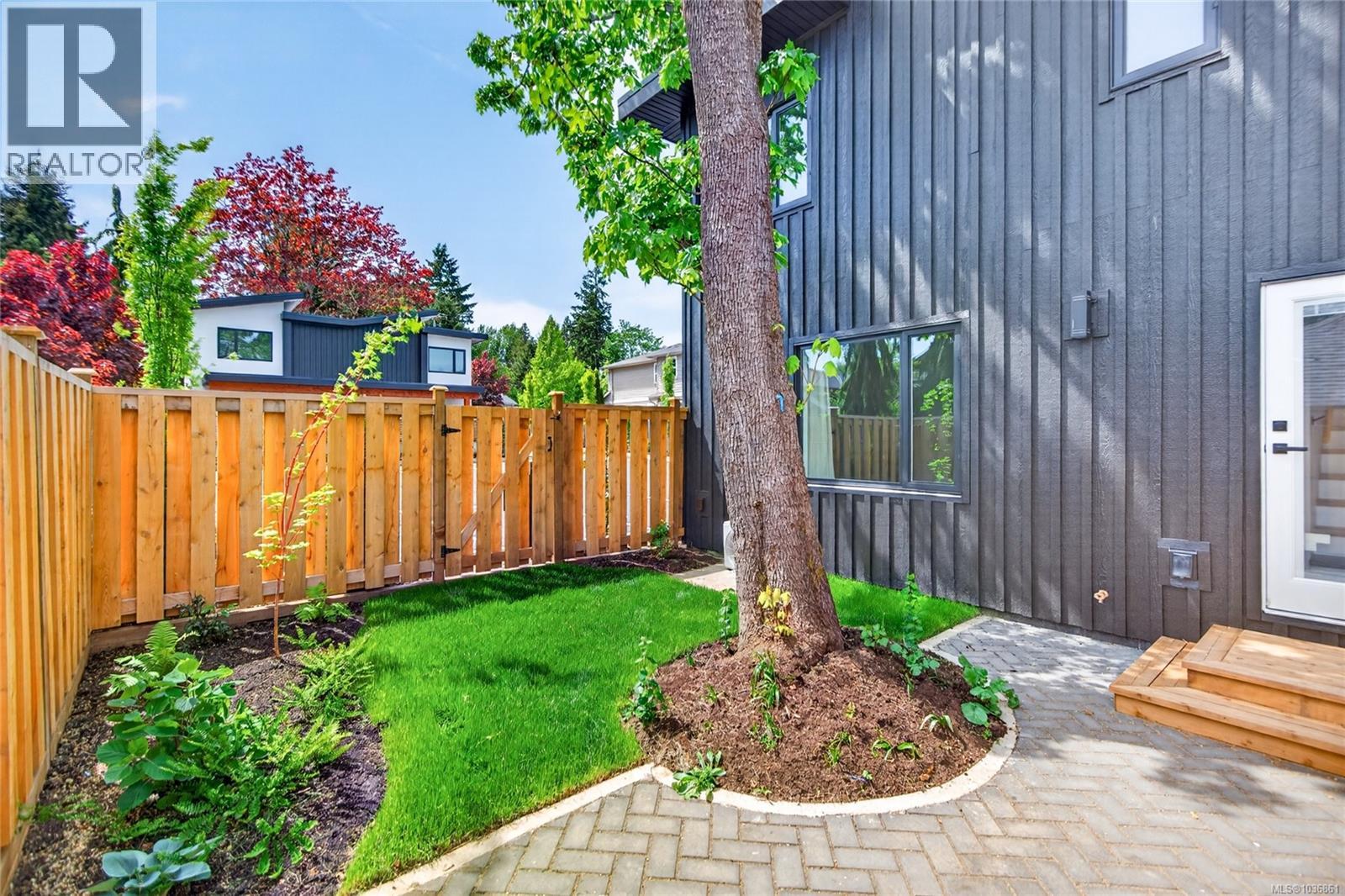 #3 1590 Piercy Ave - 28